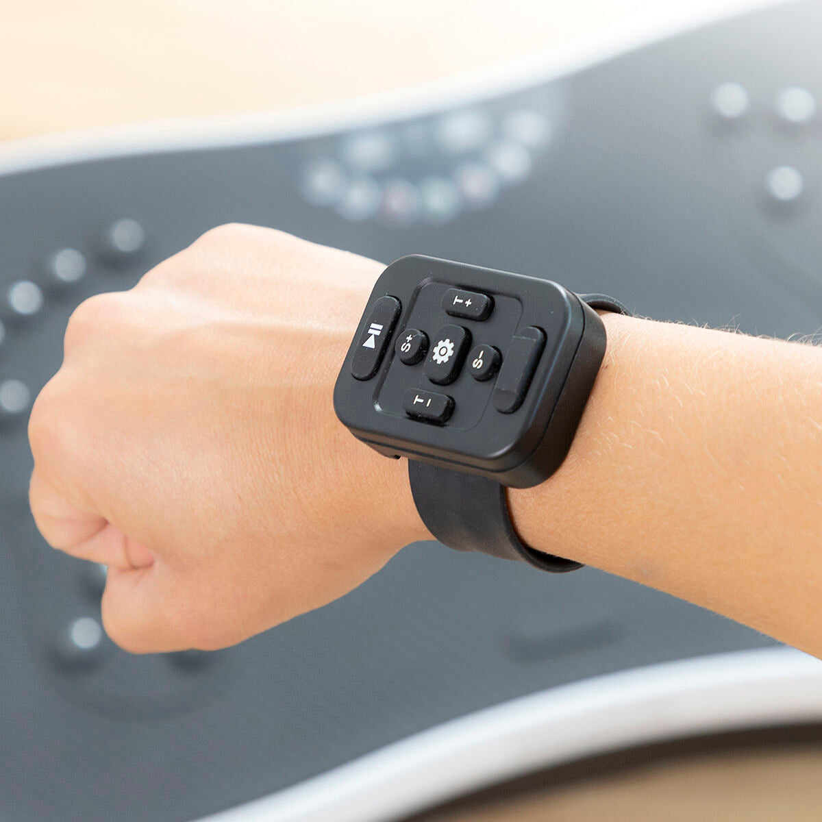 V17H12482AC5E8974DD6D01AD8C0EB958DB6R5255071P4